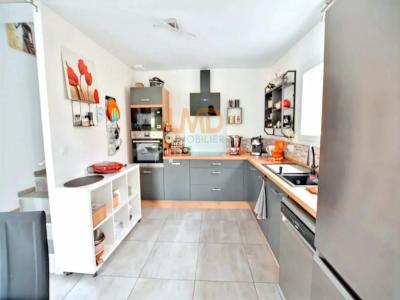 For sale Poulx 4 rooms 102 m2 Gard (30320) photo 3