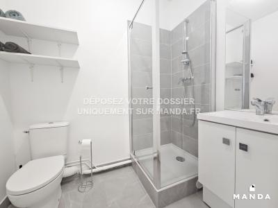 For rent Courbevoie 2 rooms 29 m2 Hauts de Seine (92400) photo 2