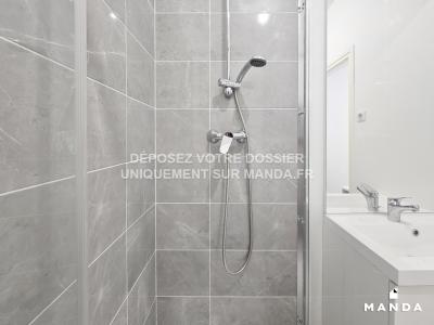 For rent Courbevoie 2 rooms 29 m2 Hauts de Seine (92400) photo 3
