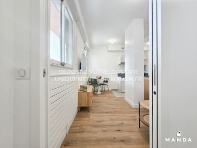 For rent Courbevoie 2 rooms 29 m2 Hauts de Seine (92400) photo 4