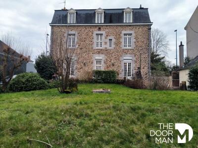 For sale Mayenne 12 rooms 326 m2 Mayenne (53100) photo 0