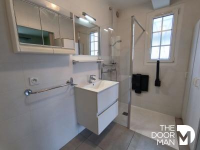 For sale Mayenne 8 rooms 183 m2 Mayenne (53100) photo 1