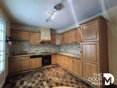 For sale Mayenne 8 rooms 183 m2 Mayenne (53100) photo 4