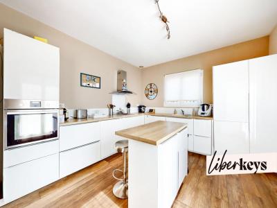 For sale Gareoult 6 rooms 143 m2 Var (83136) photo 2