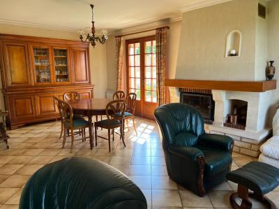 For sale Nanteuil 5 rooms 128 m2 Deux sevres (79400) photo 3