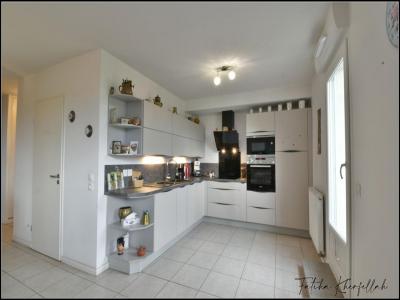 For sale Pau 3 rooms 72 m2 Pyrenees atlantiques (64000) photo 2