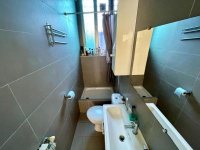 For sale Toulon 4 rooms 67 m2 Var (83200) photo 4