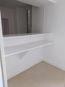 For rent Rosnay 1 room 40 m2 Indre (36300) photo 1