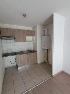 For sale Toulouse 4 rooms 81 m2 Haute garonne (31200) photo 4