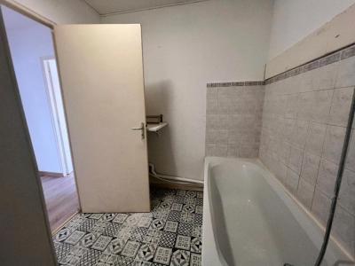 For rent Reims 4 rooms 85 m2 Marne (51100) photo 4
