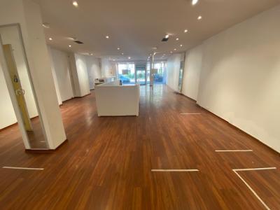For rent Paris-20eme-arrondissement 200 m2 Paris (75020) photo 1