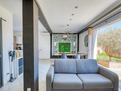For sale Decines-charpieu 5 rooms 117 m2 Rhone (69150) photo 2