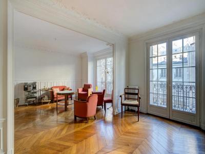 Acheter Appartement Paris-18eme-arrondissement 780000 euros