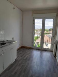 For rent Saint-andre-les-vergers 2 rooms 53 m2 Aube (10120) photo 1