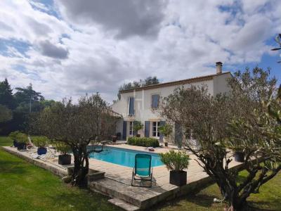 Acheter Prestige Arles 840000 euros