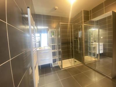 For sale Vichy 2 rooms 41 m2 Allier (03200) photo 4