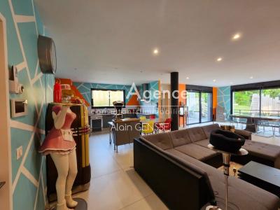 For sale Saintes 6 rooms 202 m2 Charente maritime (17100) photo 3