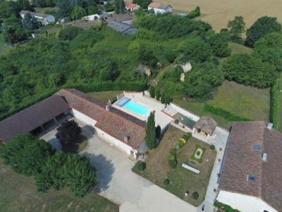 For sale 5 rooms 252 m2 Vienne (86400) photo 2