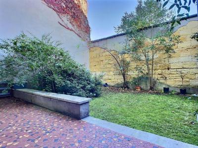 For sale Bordeaux 9 rooms 253 m2 Gironde (33000) photo 1