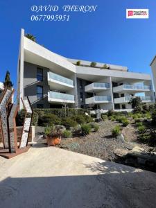 For sale Castelnau-le-lez 4 rooms 96 m2 Herault (34170) photo 3