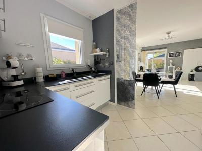 For sale Sainte-luce-sur-loire 5 rooms 101 m2 Loire atlantique (44980) photo 3