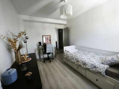 For sale Bordeaux 5 rooms 92 m2 Gironde (33200) photo 2