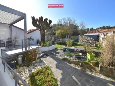 For sale Saint-jean-de-monts 3 rooms 115 m2 Vendee (85160) photo 2