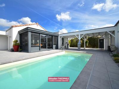 For sale Saint-gilles-croix-de-vie 5 rooms 211 m2 Vendee (85800) photo 1