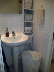 For rent Paris-4eme-arrondissement 2 rooms 33 m2 Paris (75004) photo 4