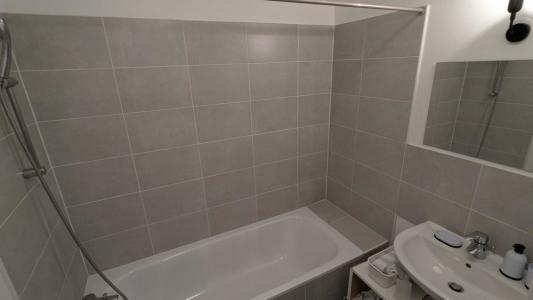 For rent Puteaux 1 room 20 m2 Hauts de Seine (92800) photo 2