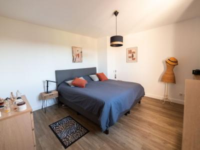 For sale GOLF DE VACQUEROLLES 6 rooms 125 m2 Gard (30000) photo 4
