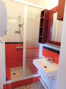 For sale 3 rooms 66 m2 Herault (34210) photo 3