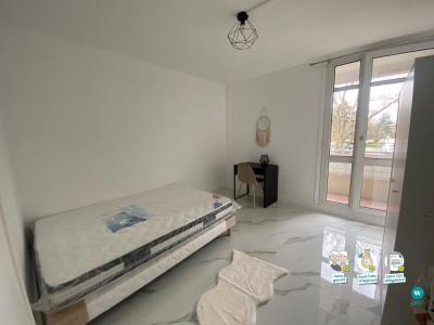 Louer Appartement Massy 650 euros