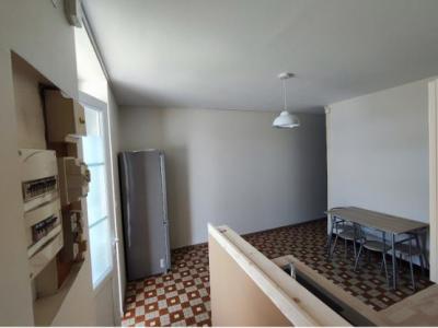 For rent Saint-yzan-de-soudiac 3 rooms 74 m2 Gironde (33920) photo 4