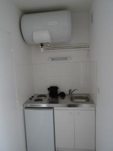 For rent Bordeaux 1 room 19 m2 Gironde (33000) photo 2
