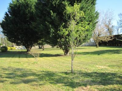 Acheter Terrain 645 m2 Lande-de-fronsac
