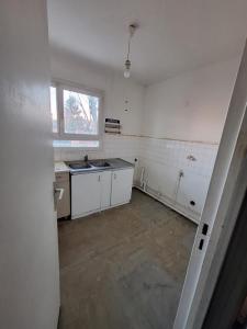 For sale Noisy-le-grand 2 rooms 43 m2 Seine saint denis (93160) photo 2