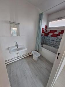 For sale Noisy-le-grand 2 rooms 43 m2 Seine saint denis (93160) photo 4