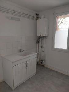 For rent Orange 2 rooms 43 m2 Vaucluse (84100) photo 4