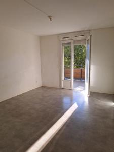 For rent Orange 3 rooms 54 m2 Vaucluse (84100) photo 2