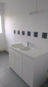 For rent Chatillon-sur-indre 3 rooms 70 m2 Indre (36700) photo 1