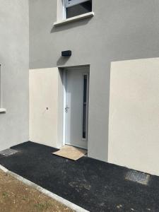For rent Esclavolles-lurey 4 rooms 87 m2 Marne (51260) photo 2