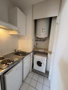 For rent Bordeaux 1 room 23 m2 Gironde (33000) photo 1