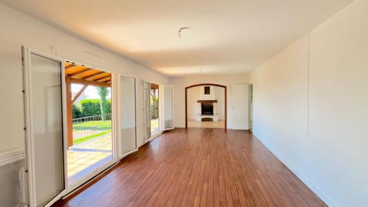For sale Pugnac 4 rooms 116 m2 Gironde (33710) photo 2