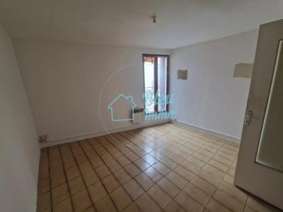 For rent Beziers 1 room 20 m2 Herault (34500) photo 0