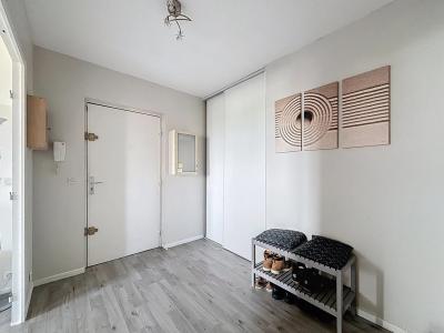 For sale Elancourt 4 rooms 87 m2 Yvelines (78990) photo 2
