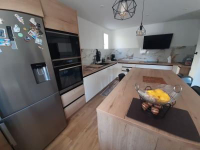 For sale CENTRE VILLE 4 rooms 92 m2 Var (83140) photo 3