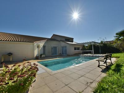 For sale 20 MIN EST CHOLET 10 rooms 195 m2 Maine et loire (49340) photo 0
