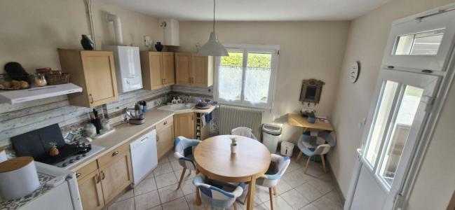 For sale MAGASINS D'USINES 6 rooms 111 m2 Aube (10150) photo 0