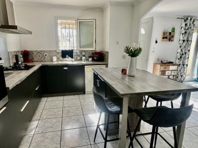 For sale A 15 MIN D'ARLES ET 15 MI 4 rooms 90 m2 Gard (30800) photo 3